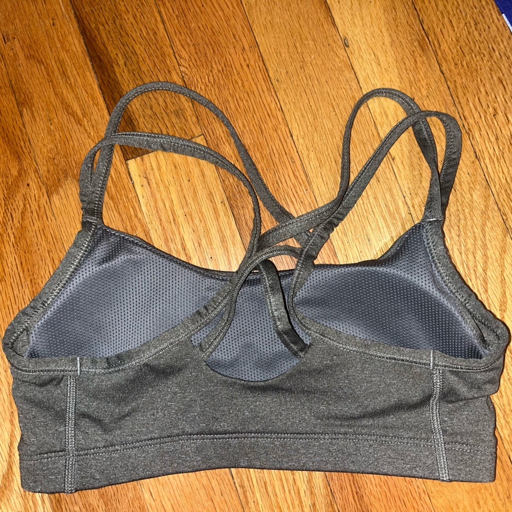 Nike Dri-Fit Women’s Sports Bra Size Small - Picture 4 of 6